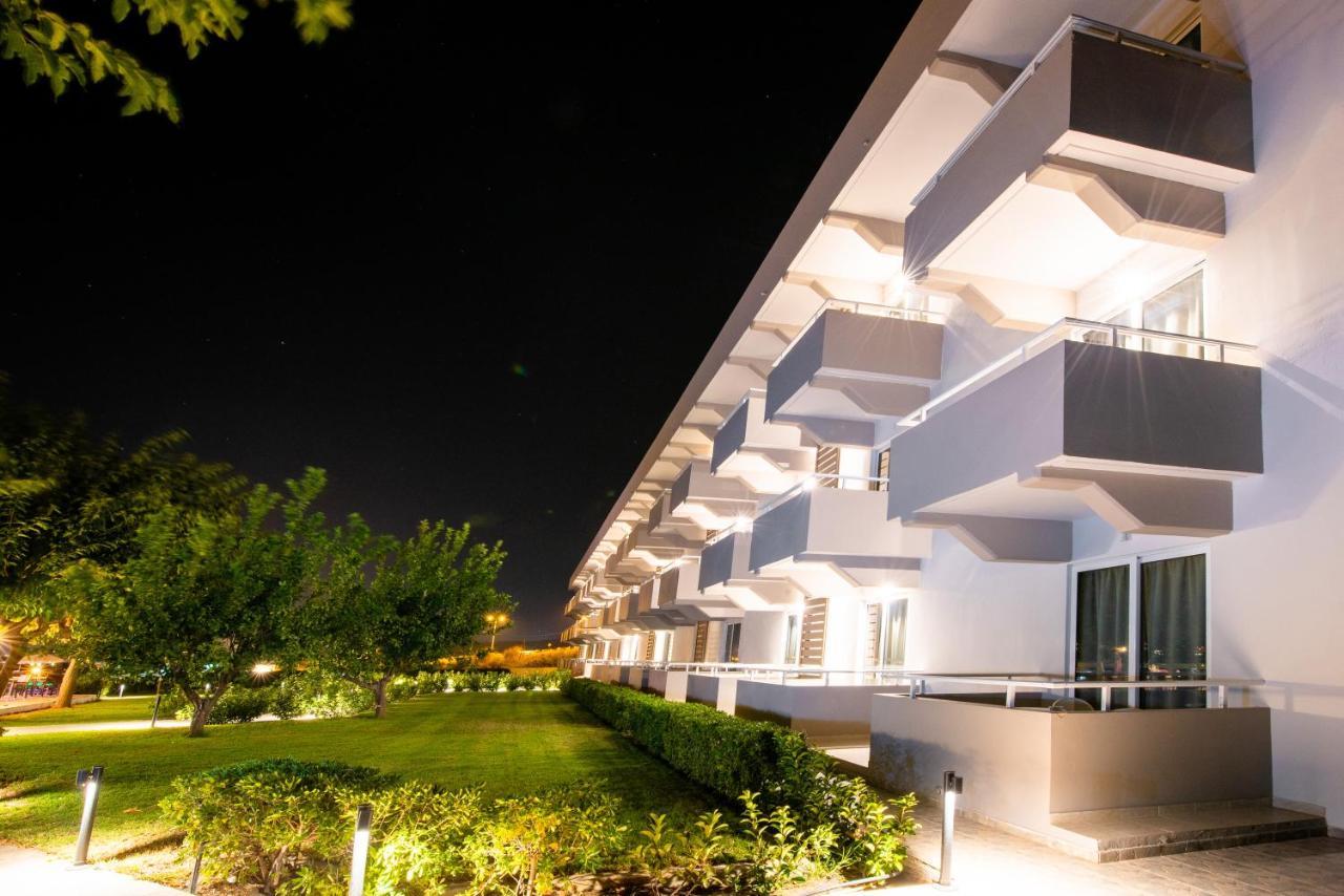 Zoes Hotel & Suites Faliraki Esterno foto